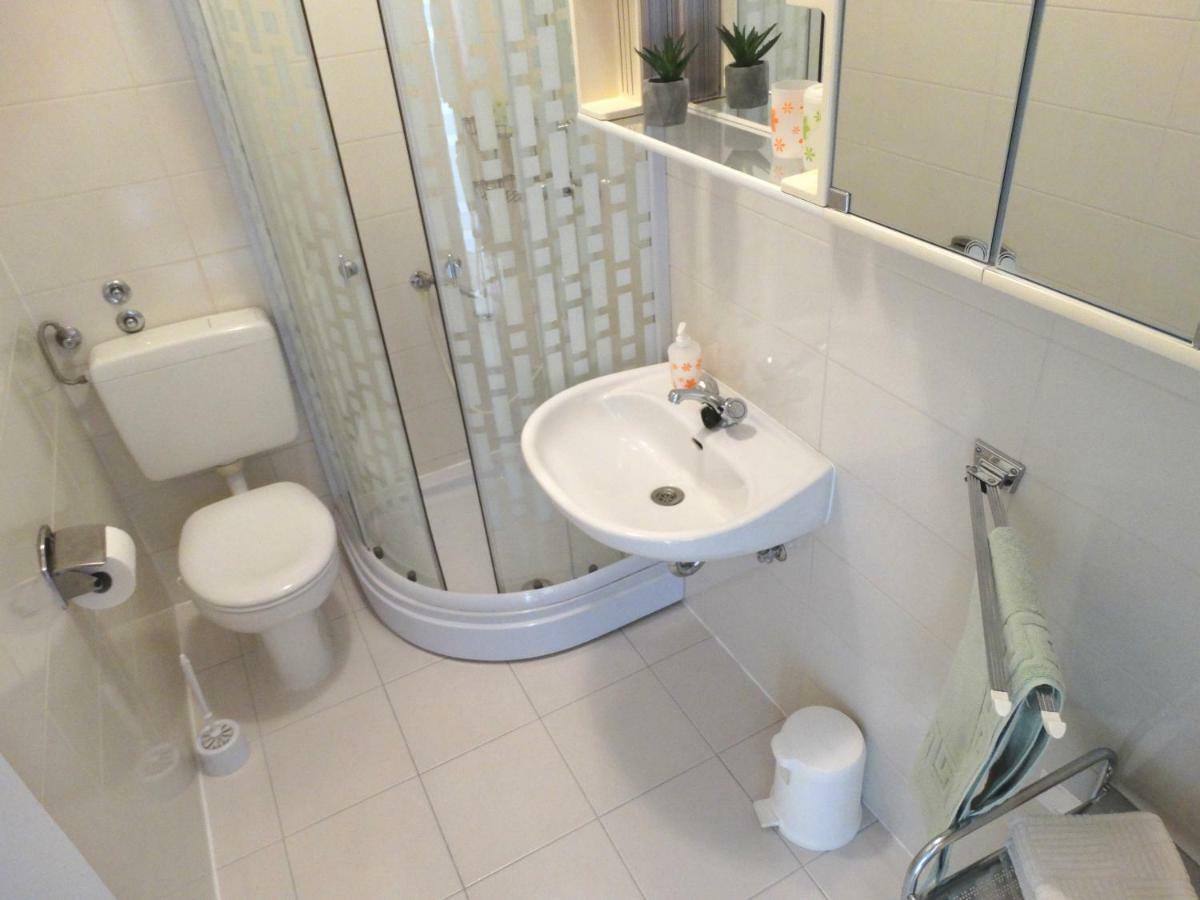Marina Apartments Каштела Екстер'єр фото